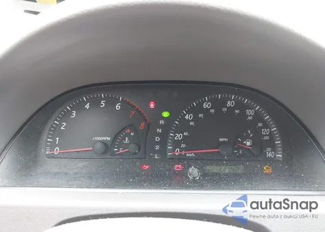 2002 Toyota Camry Le z USA, uszkodzony, nr VIN 4T1BE32K42U112639